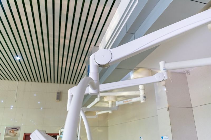 Hospital Furniture China LED Light Available Medical Device Ceiling Mounted Surgical Lighting System for Human Tissue