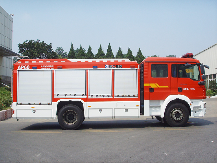 Top 1 Fire Fighting Equipment Manufacturer XCMG Official Foam Fire Truck Ap60 for Sale