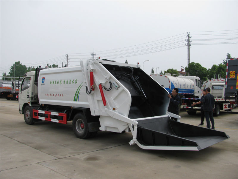 DFAC 4X2 8000 Liters New Compression Garbage Waste Refuse Truck for Sale