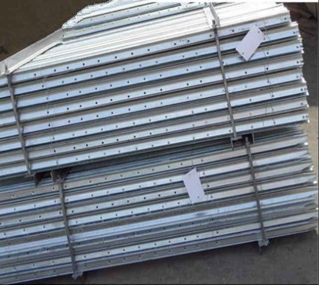 Australia Hot DIP Galvanized Y Fence Post/Star Picket/Steel Fence Post