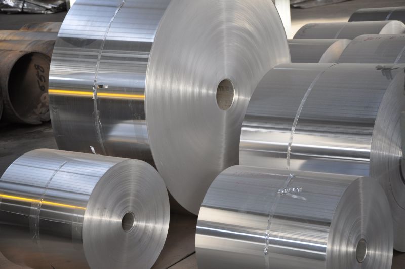 China Supplier Catering Aluminium Foil, Silver Aluminium Foil Paper, Food Packing Household Aluminium/Aluminum Foil