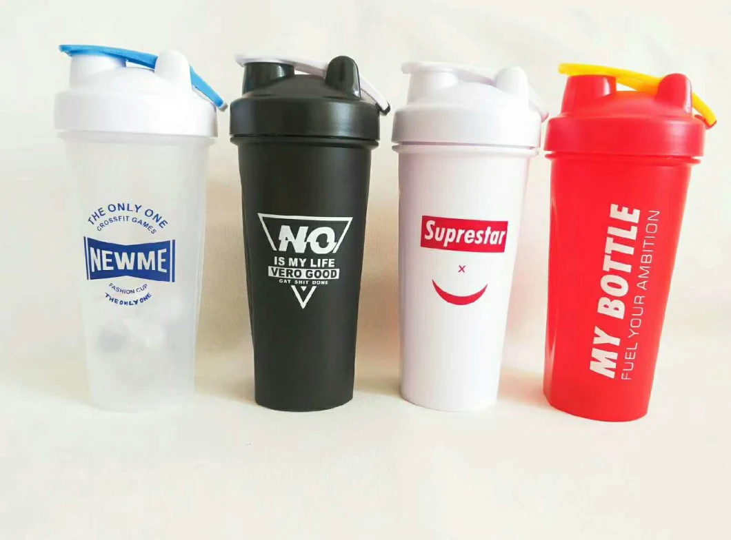 700ml Plastic Protein Shaker Bottle Water Bottle with 7 Days Pill Box 400ml 600ml Custom Logo