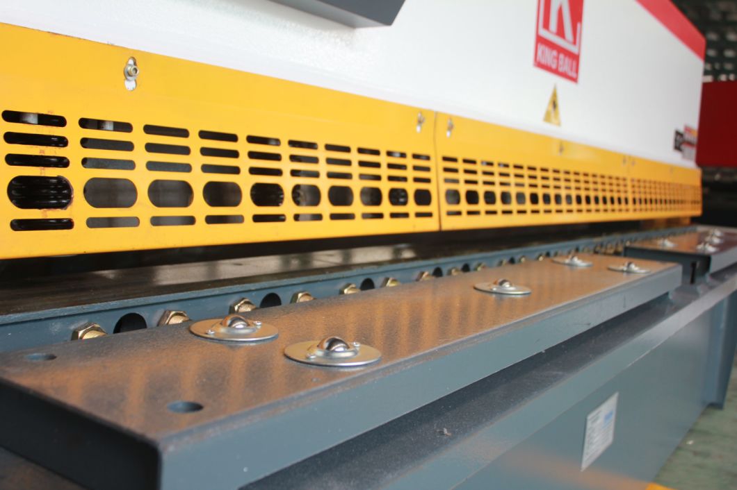 Various Styles 12mm Sheet Metal Cutting and Bending Machine Sheet Metal Cutting Guillotine QC12y-12X2500