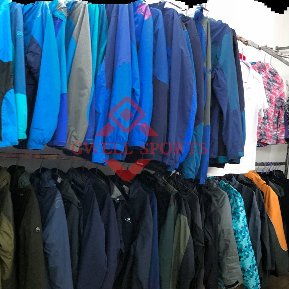 Wholesale custom mountain clothing multifunctional men hiking jacket waterproof jacket