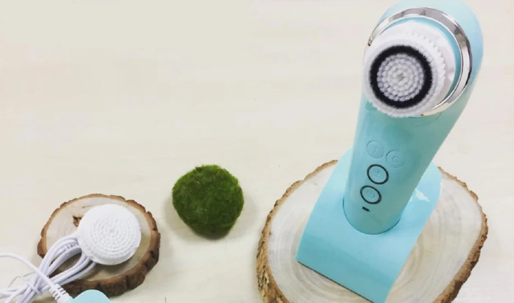 2019 New Travel Automated Rotating Ultrasonic Facial Cleansing Brush