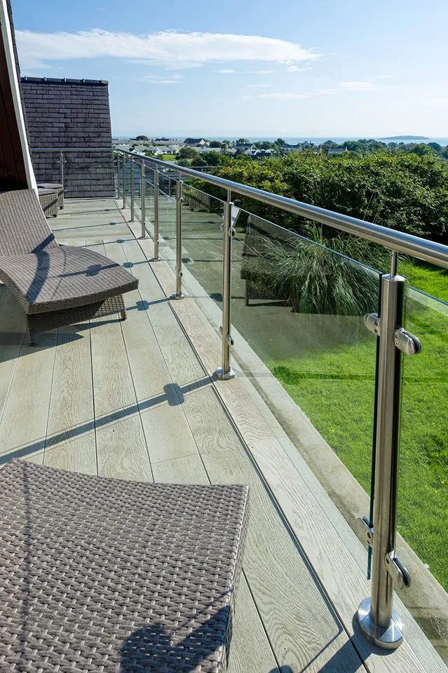 Australian Standard Glass Fence Safety Glass Balustrade