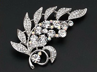 Hot Sale China Supplier Best Price Fashion Jewelry Flower Brooch with Pearls Stones for Women