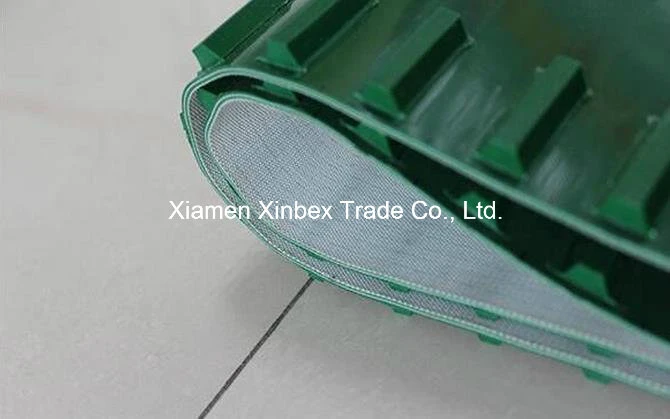 3mm Green PVC Conveyor Belt Smooth Shiny Design with Cleats for Agricultural Elevator Conveying Pb-G30