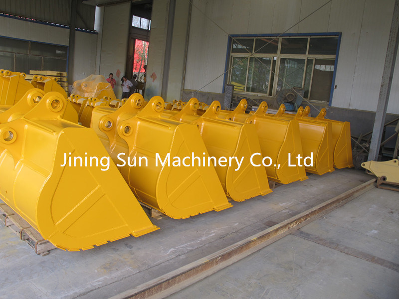 Cleaning Mud Bucket for All Brand Excavators