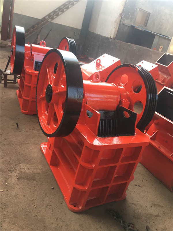 High Effectivity Crusher/Jaw Crusher/Crusher Machine