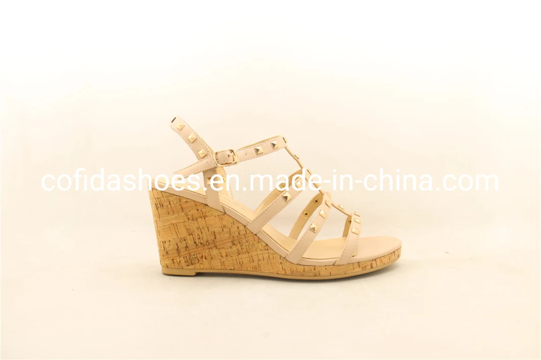 Fashion Comfort Wedge Heel Women Sandals with Trendy Studs