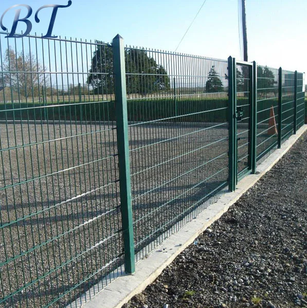 PVC Coated Double Wire Fence From 656, 868 Welded Mesh Panels