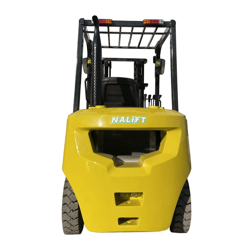 2.5t 4 Wheel Diesel Counterbalance Forklift Machines Truck with Yanmar 4tne92