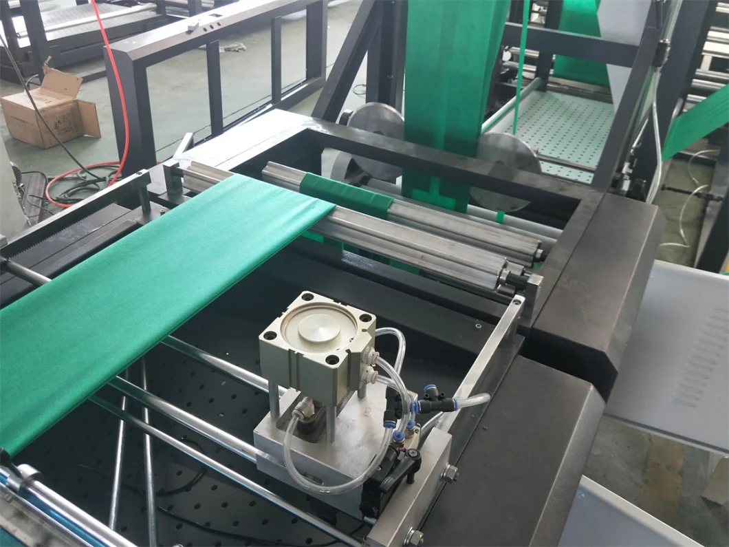 Flat Bag D-Cut Bag Nonwoven Multifunctional Bag Making Machine