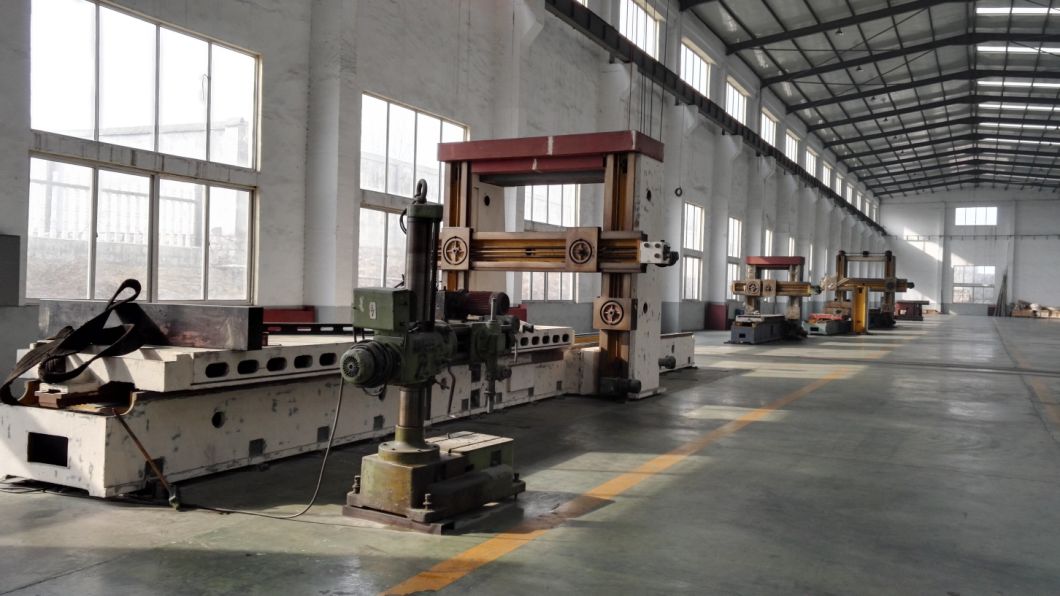 Xh Series Moving Column Vertical CNC Gantry Machine Center (VMC2216)