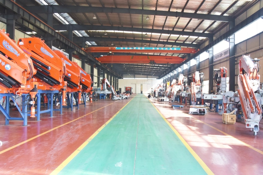 25 Tons Knuckle Arm 7 Boom Crane Truck Manufacturers for sale