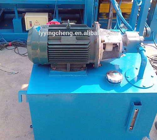 Paver Block / Interlocking Block / Concrerte Hollow Block Making Machine Qt4-18