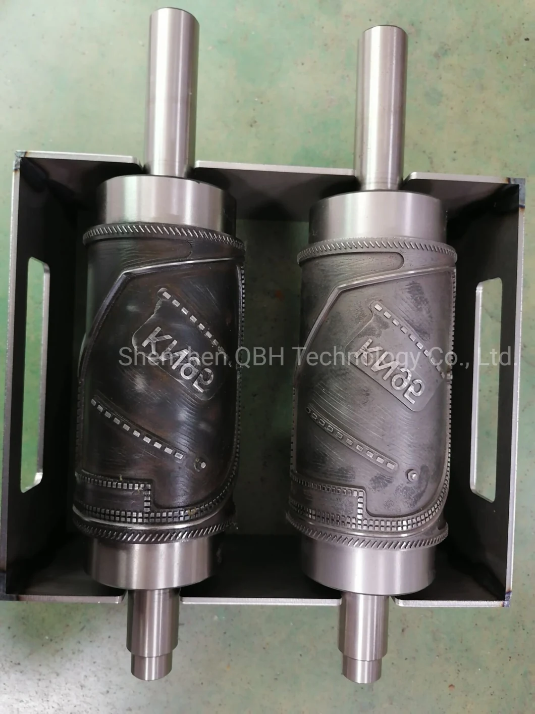 Stock Kn95 Knife Knurling Shaft and Embossing Roller for Face Mask Machine Factory Price