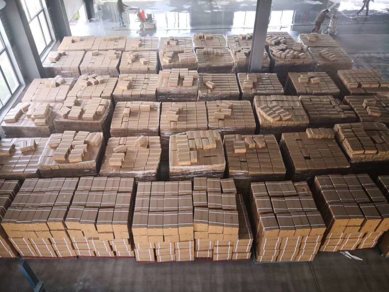 Customized 10 Pieces Wet Wipes for Sterilize with Plastic Lid