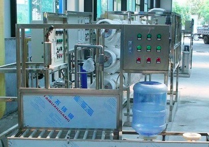 Semi-Automatic 5 Gallon Natural Water Bottling Machine 40-100bph