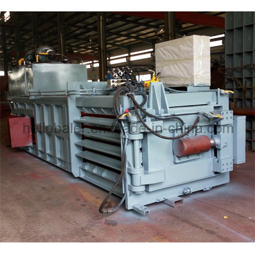 Horizontal closed door baler machine for aluminum cans