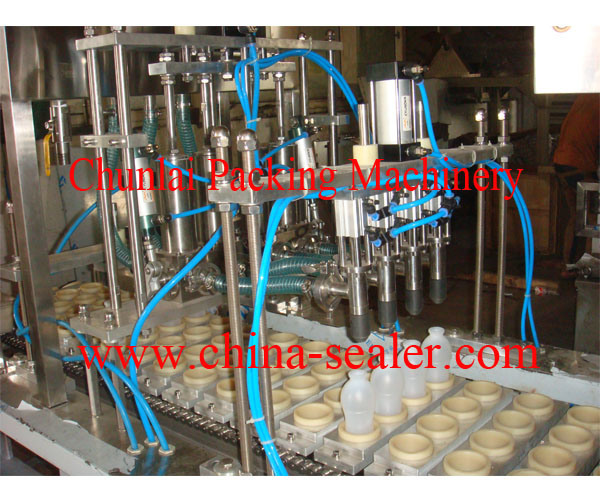 Milk Bottle Filling Lid Sealing Machine